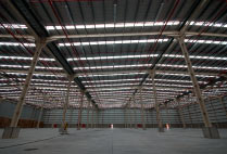 Photo of internal infrastructure height and columns Photo internal warehouse
